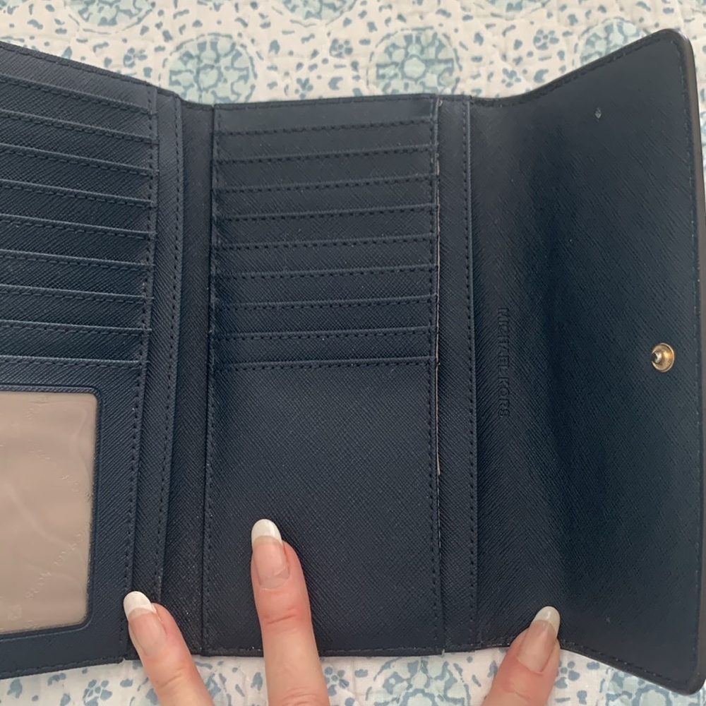 Michael Kors wallet blue ☘️HP - Picture 4 of 6
